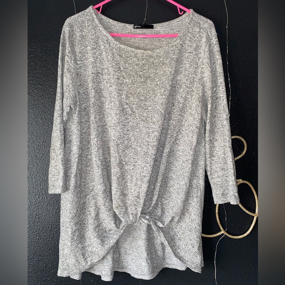 Gibson | Twist Front Top | M |